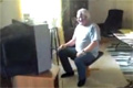 Jimmys farfar har problem med TVn